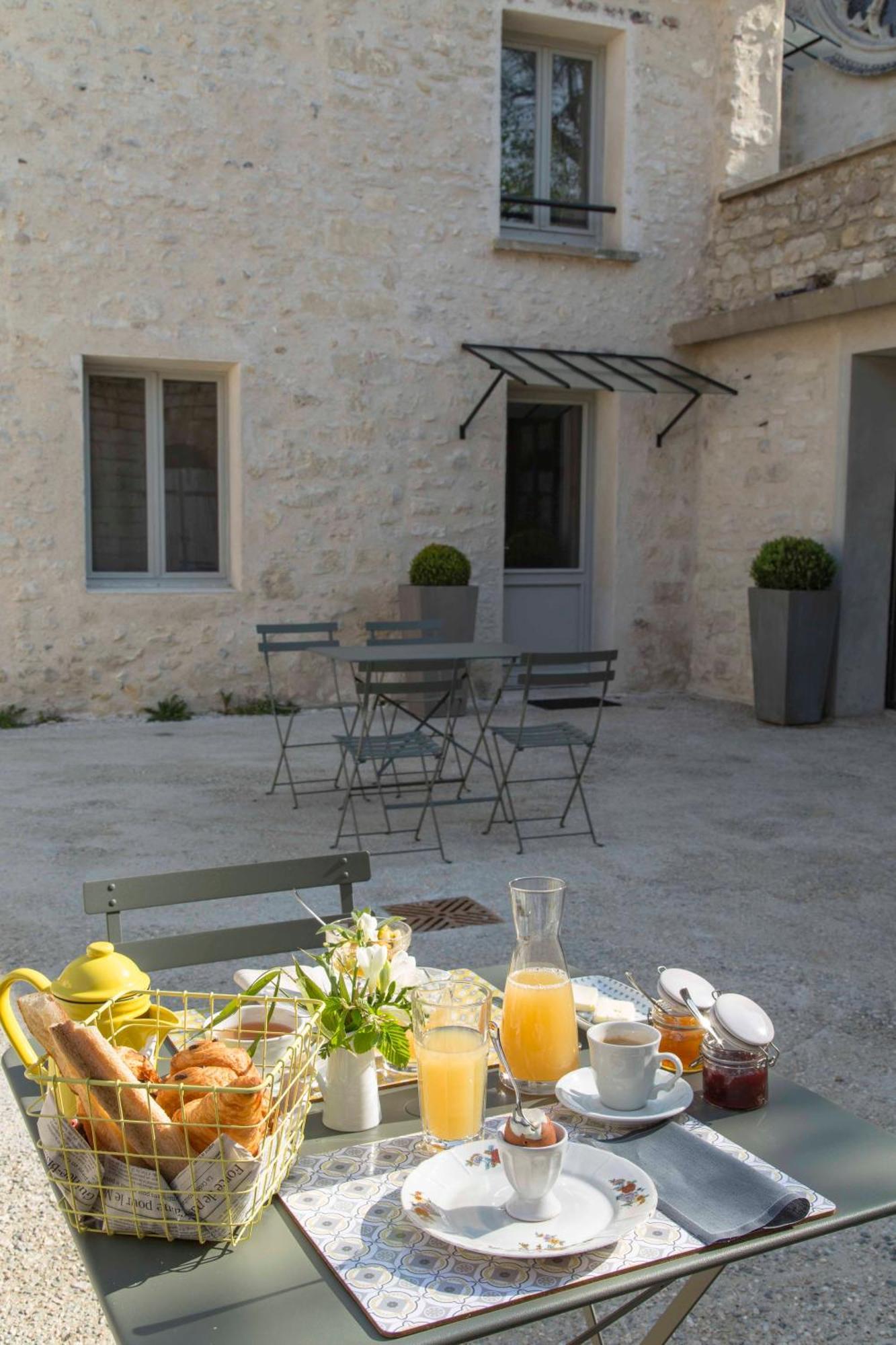 Le Presbytere De Thiverval 외부 사진