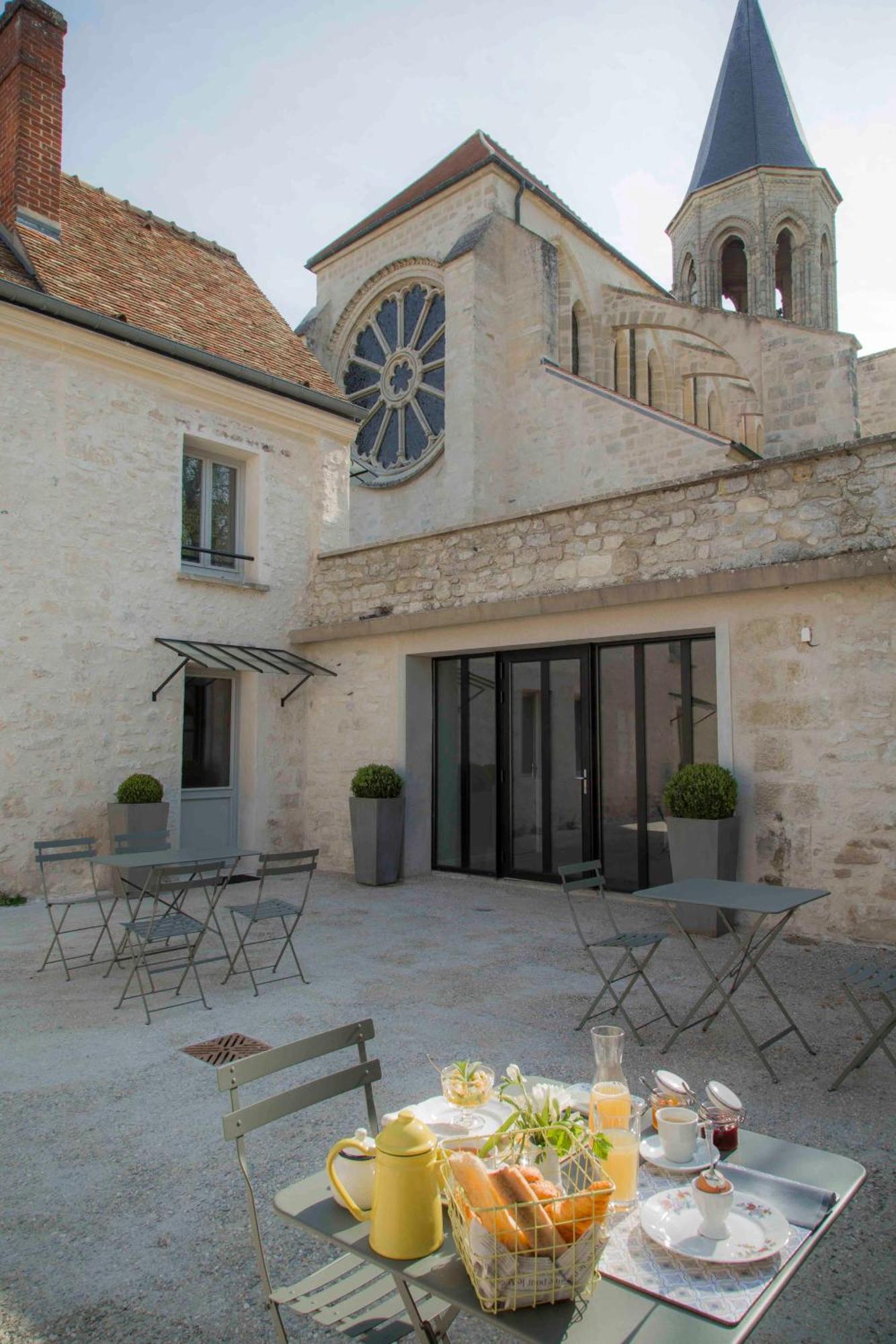 Le Presbytere De Thiverval 외부 사진