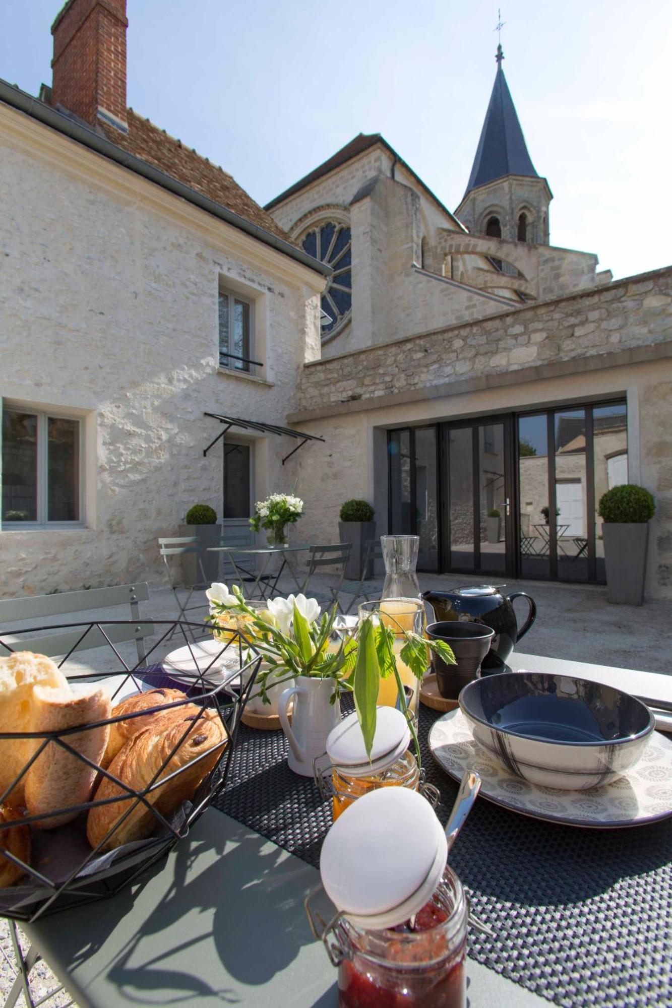 Le Presbytere De Thiverval 외부 사진